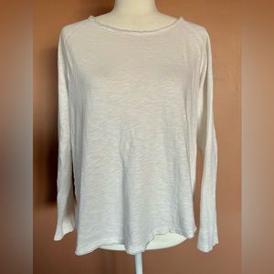 Rich & Royal. White casual women top. Size M. Loose fit.